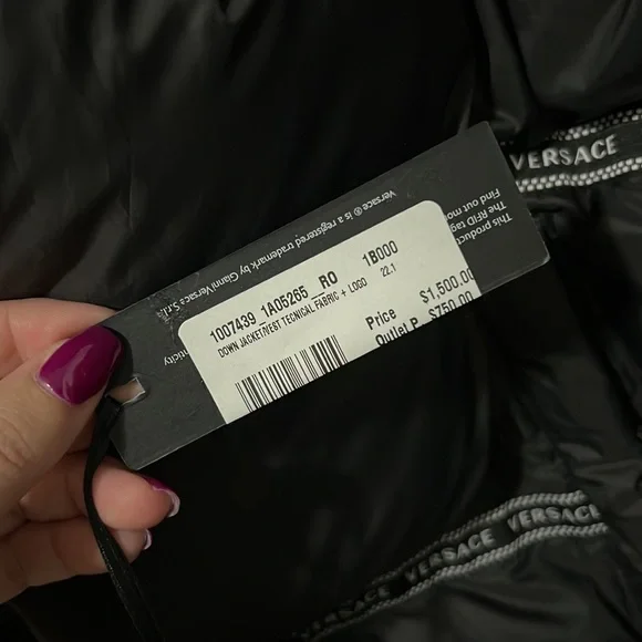 Versace Men sleeveless puffer jacket